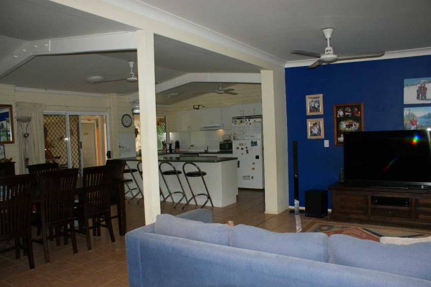 201102162223110.img00120.jpg?property1Page=2&property_id=2