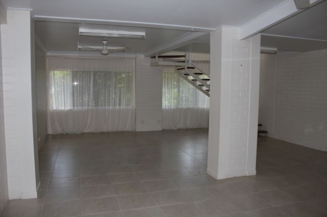 201109132123010.011.JPG?property1Page=2&property_id=9